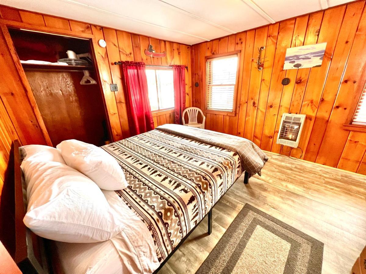 Hotel Adirondack Lake Cabins Indian Lake Zewnętrze zdjęcie