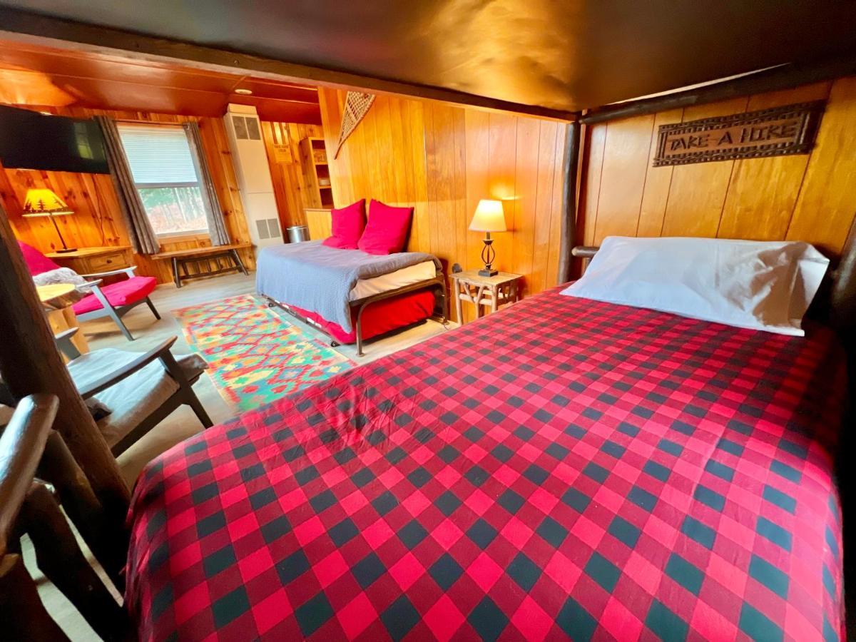 Hotel Adirondack Lake Cabins Indian Lake Zewnętrze zdjęcie