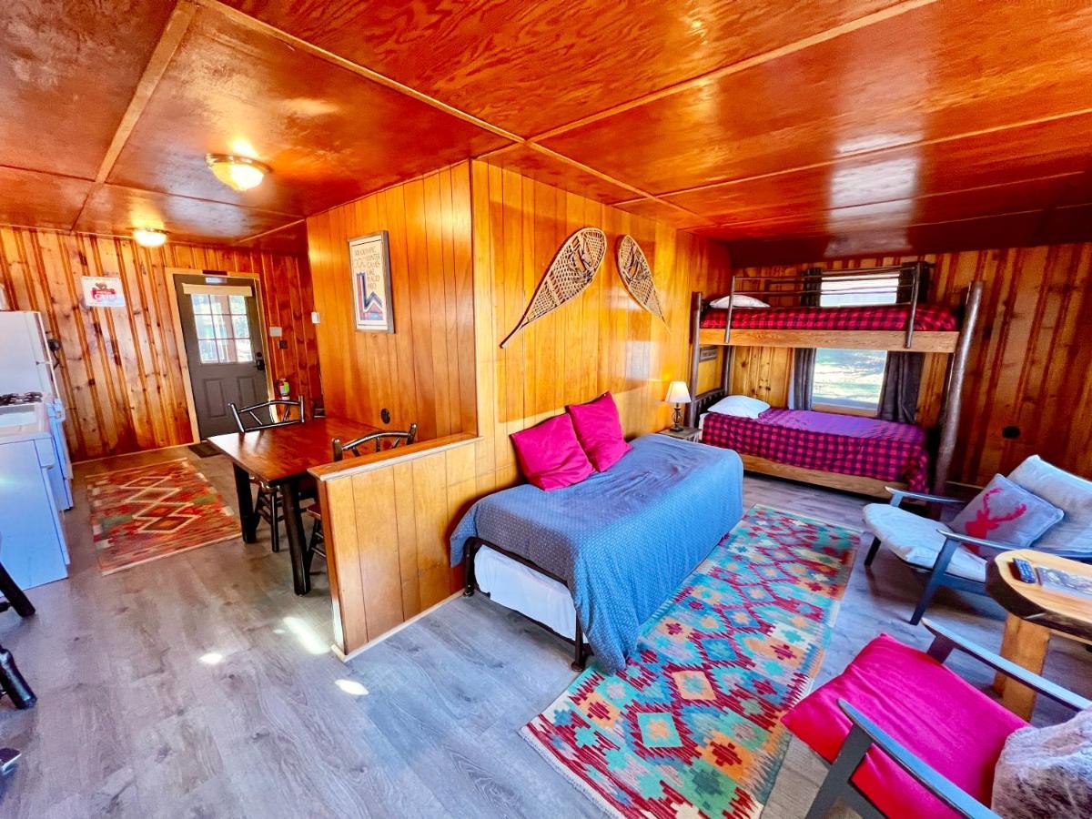 Hotel Adirondack Lake Cabins Indian Lake Zewnętrze zdjęcie
