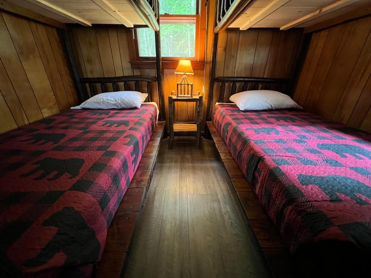 Hotel Adirondack Lake Cabins Indian Lake Zewnętrze zdjęcie