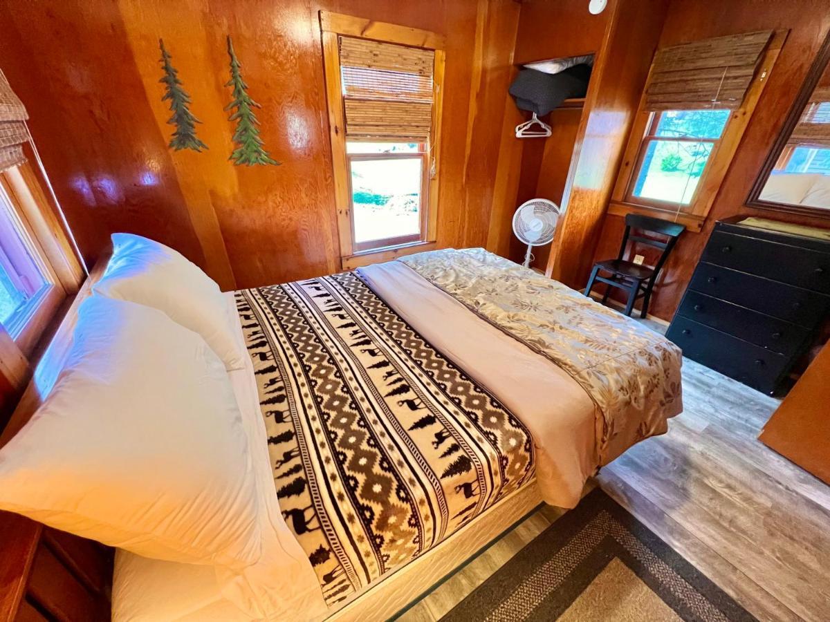 Hotel Adirondack Lake Cabins Indian Lake Zewnętrze zdjęcie